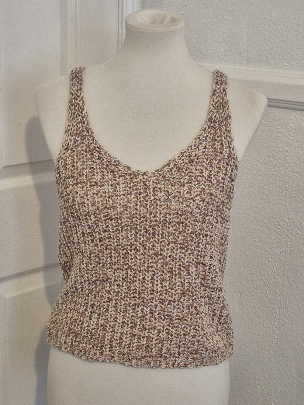 Moon&Madison Knitted V-Neck Tank Top in Brown Mix - Large